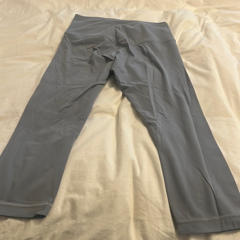Light grey lululemon capri